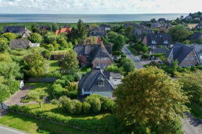 Watthus Morsum mit Kamin und traumhaftem Garten